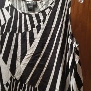 ASHRO DRESS  WOMENS SIZE L